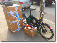 boxes with wheelsets and main parts have to be transported