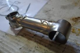 L104051120121103um130718